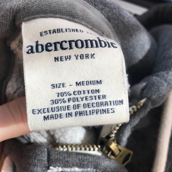 Abercrombie & Fitch Zip Up Hoodie Size Medium - Picture 3 of 3